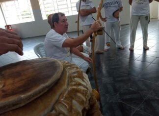 Aprendendo a capoeira